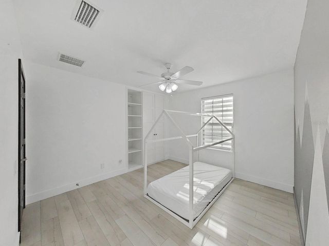 2202 LANDSIDE DRIVE, Valrico, FL 33594