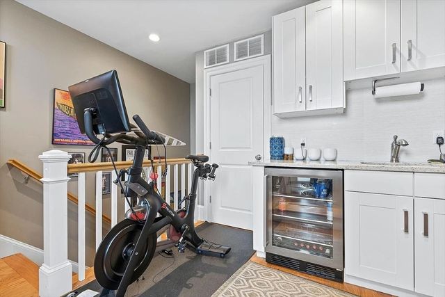 858 E 2nd St 7, Boston, MA 02127