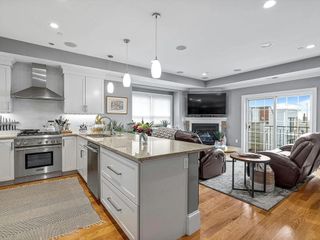 858 E 2nd St 7, Boston, MA 02127