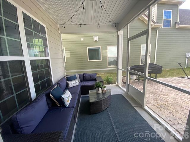 6434 Raffia Road, Charlotte, NC 28277