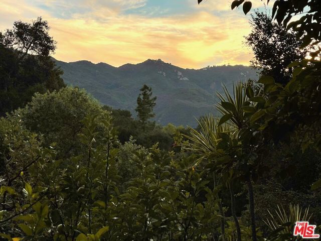 21042 Entrada Road, Topanga (los Angeles), CA 90290
