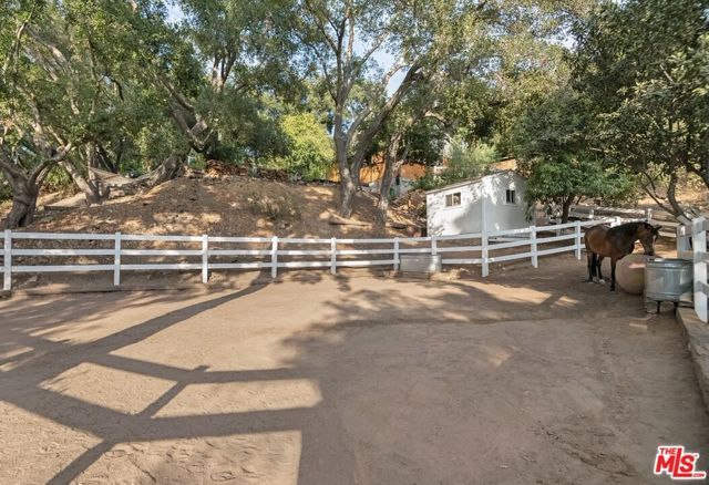 21042 Entrada Road, Topanga (los Angeles), CA 90290