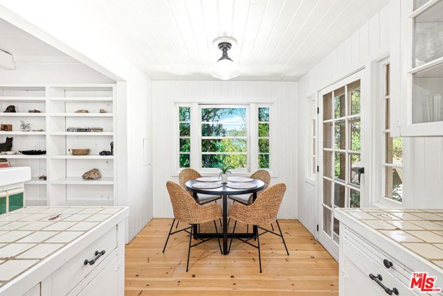 21042 Entrada Road, Topanga (los Angeles), CA 90290