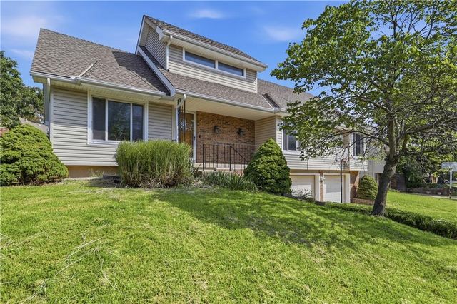 1128 NE Columbus Street, Lee's Summit, MO 64086