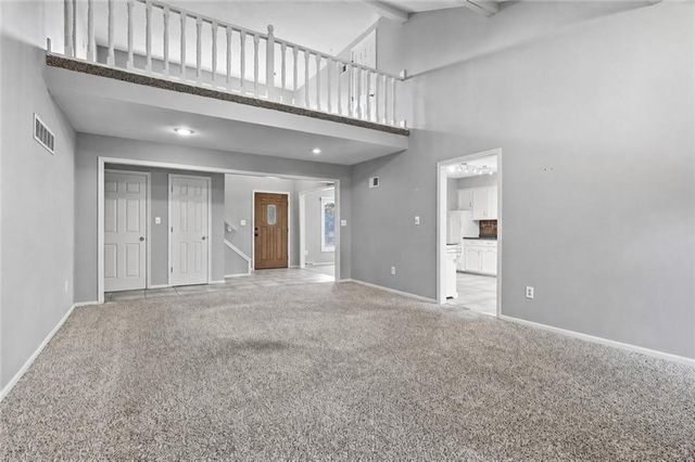 1128 NE Columbus Street, Lee's Summit, MO 64086