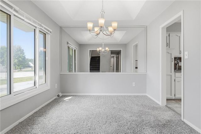 1128 NE Columbus Street, Lee's Summit, MO 64086