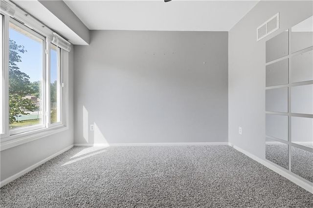 1128 NE Columbus Street, Lee's Summit, MO 64086