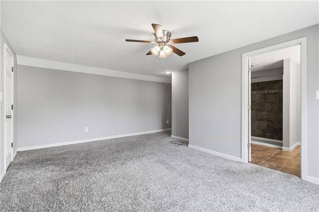 1128 NE Columbus Street, Lee's Summit, MO 64086