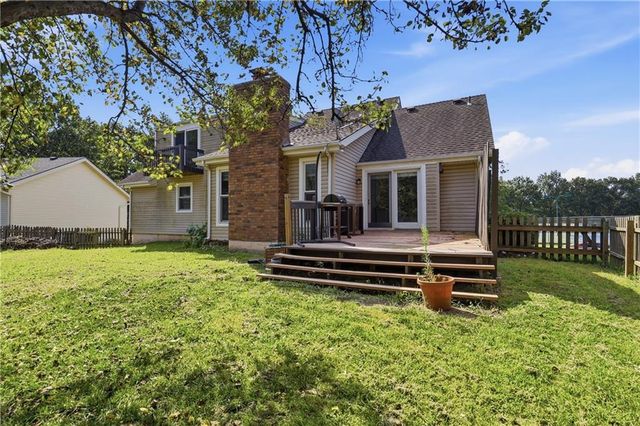 1128 NE Columbus Street, Lee's Summit, MO 64086
