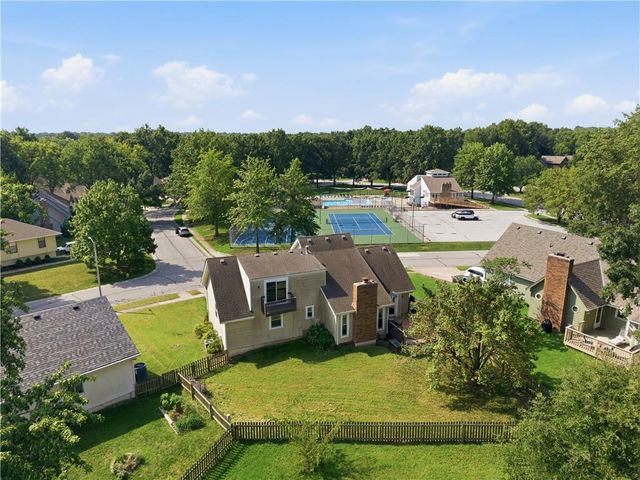 1128 NE Columbus Street, Lee's Summit, MO 64086