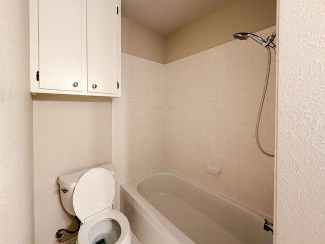 604 Mesquite Avenue, Crowley, TX 76036