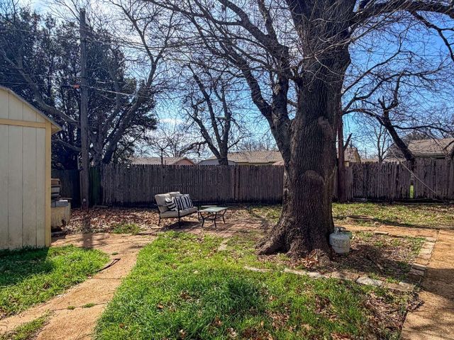 604 Mesquite Avenue, Crowley, TX 76036