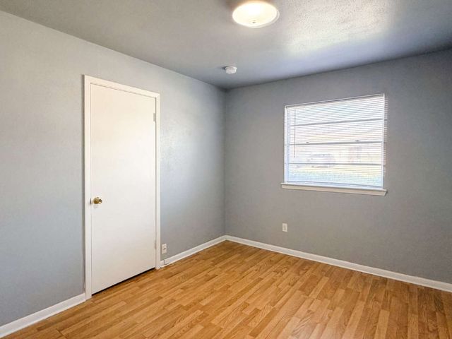 604 Mesquite Avenue, Crowley, TX 76036