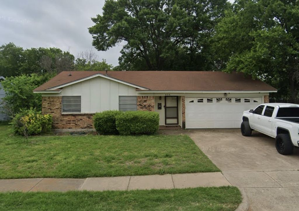 604 Mesquite Avenue, Crowley, TX 76036