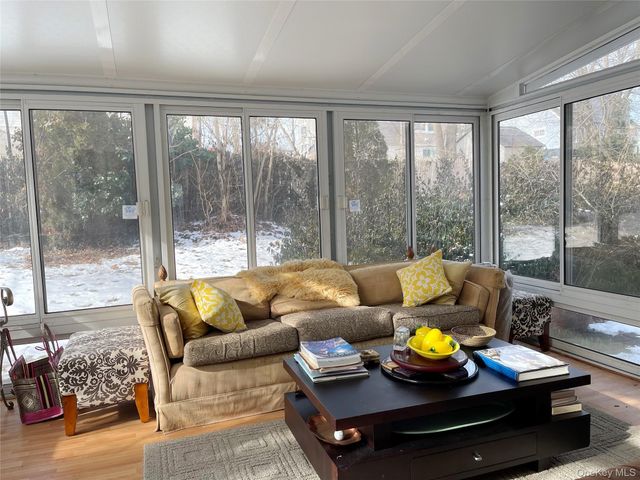 35 Lincoln Place, White Plains, NY 10603