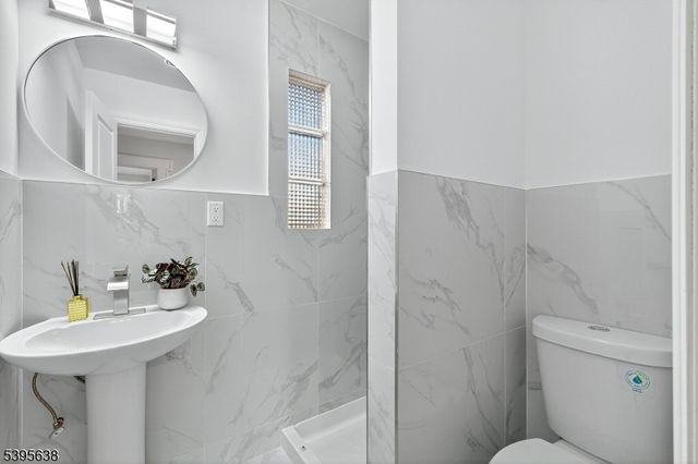 23 Chancellor Ave, Newark City, NJ 07112