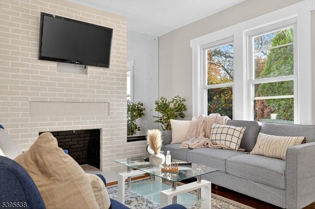 23 Chancellor Ave, Newark City, NJ 07112