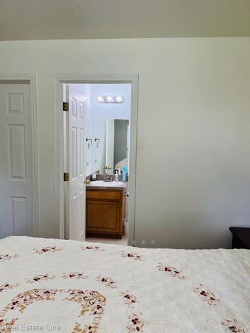 12147 Rockland, Redford Charter Township, MI 48239