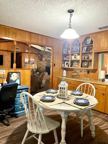 5081 ST HWY 135N, Jacksonville, TX 75766