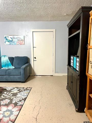 5081 ST HWY 135N, Jacksonville, TX 75766