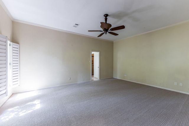 422 River Oaks Drive, Huntsville, TX 77340