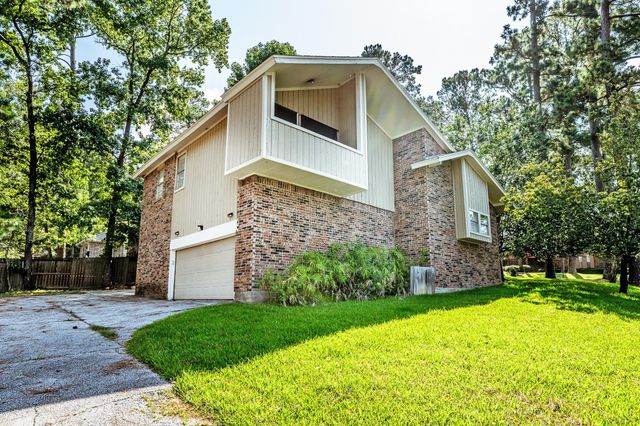 422 River Oaks Drive, Huntsville, TX 77340