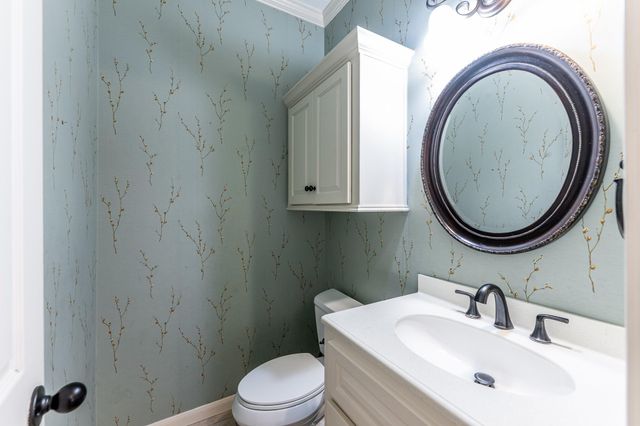 422 River Oaks Drive, Huntsville, TX 77340