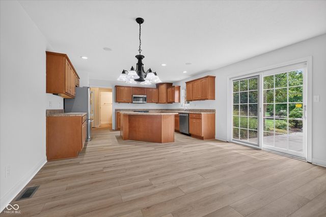 4365 W Woodbridge Lane, New Palestine, IN 46163