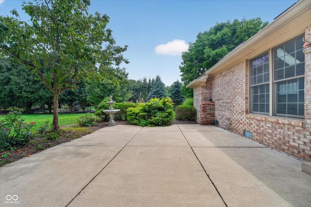 4365 W Woodbridge Lane, New Palestine, IN 46163