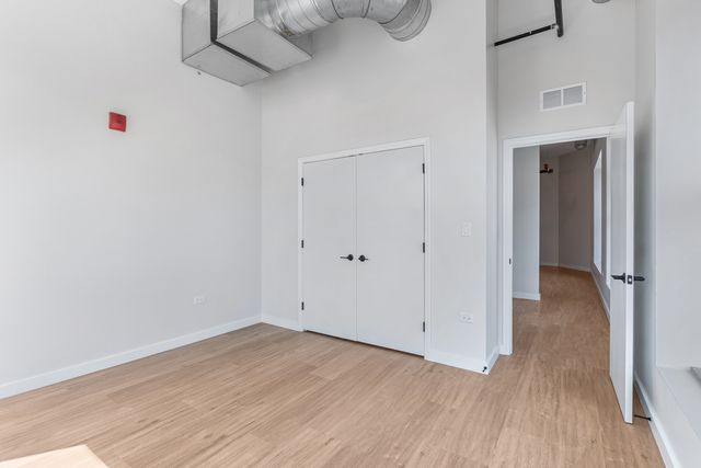 805 N Milwaukee Avenue 4S, Chicago, IL 60642