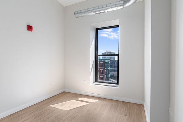 805 N Milwaukee Avenue 4S, Chicago, IL 60642