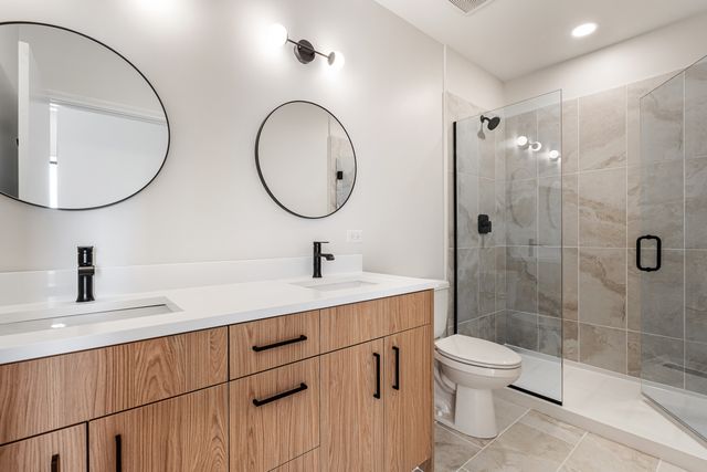 805 N Milwaukee Avenue 4S, Chicago, IL 60642