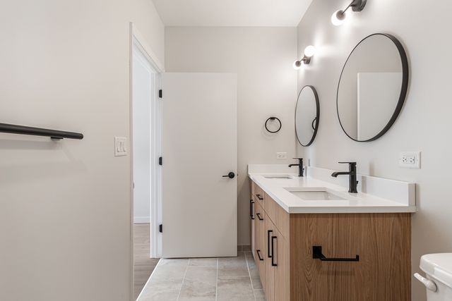 805 N Milwaukee Avenue 4S, Chicago, IL 60642