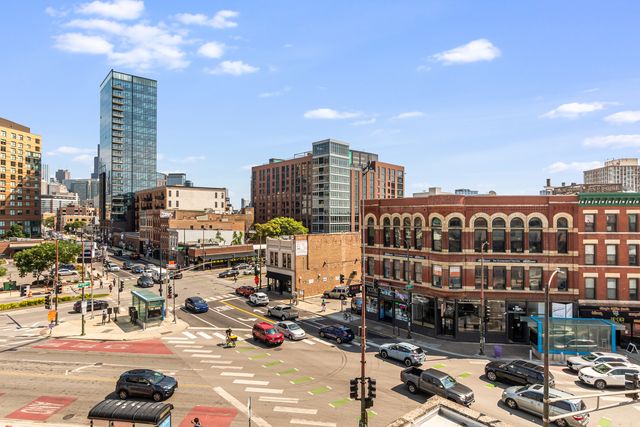 805 N Milwaukee Avenue 4S, Chicago, IL 60642