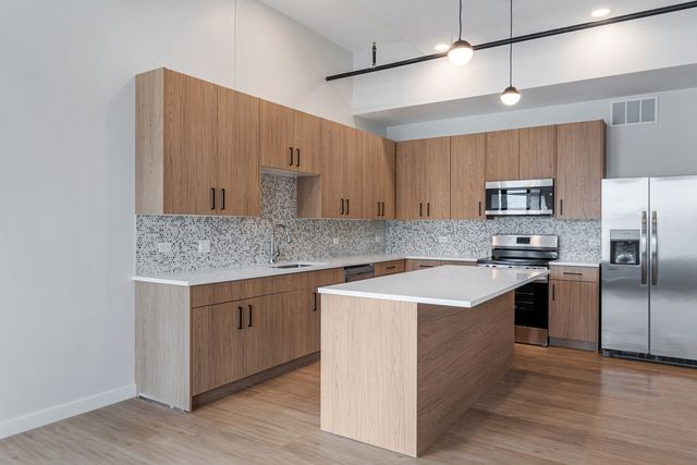 805 N Milwaukee Avenue 4S, Chicago, IL 60642