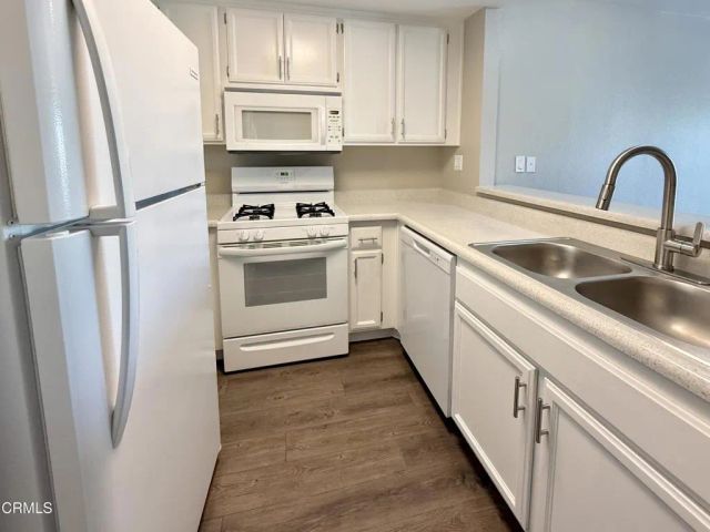 4500 Laurel Canyon Boulevard 208, Valley Village, CA 91607