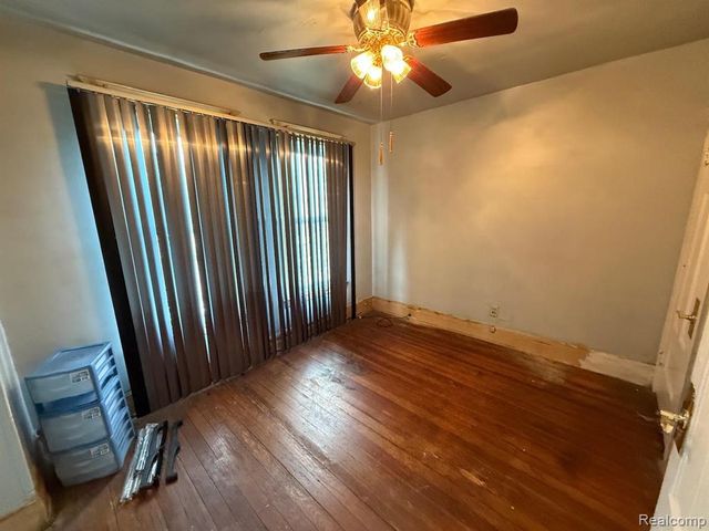 7743 E Canfield Street, Detroit, MI 48214