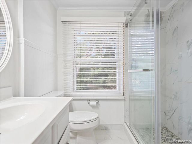 19938 S Waltham Road, Beverly Hills, MI 48025