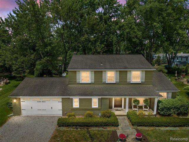 19938 S Waltham Road, Beverly Hills, MI 48025