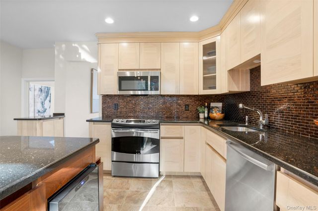 151 Hilburn Road, Scarsdale, NY 10583