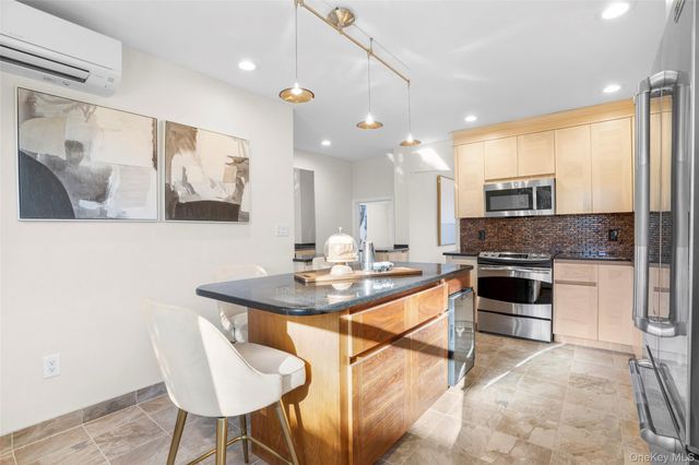 151 Hilburn Road, Scarsdale, NY 10583