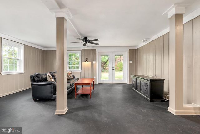 1022 BRAXTON RD, Front Royal, VA 22630