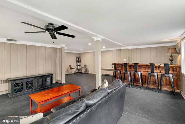 1022 BRAXTON RD, Front Royal, VA 22630