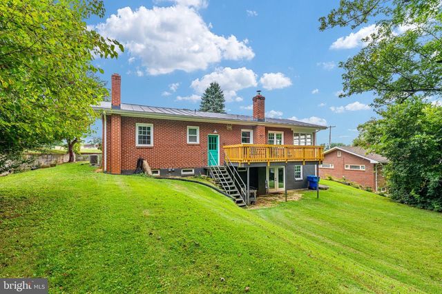 1022 BRAXTON RD, Front Royal, VA 22630