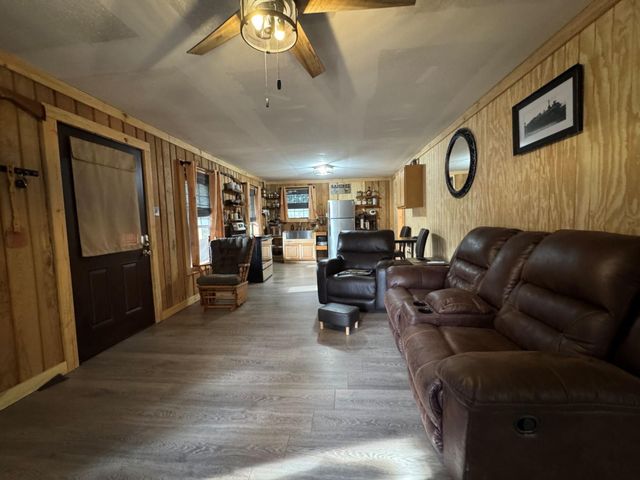 31483 N Us Hwy 69, Zavalla, TX 75980