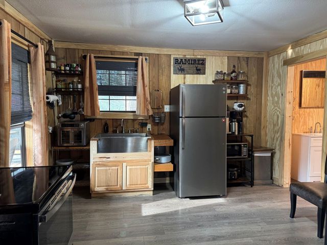 31483 N Us Hwy 69, Zavalla, TX 75980