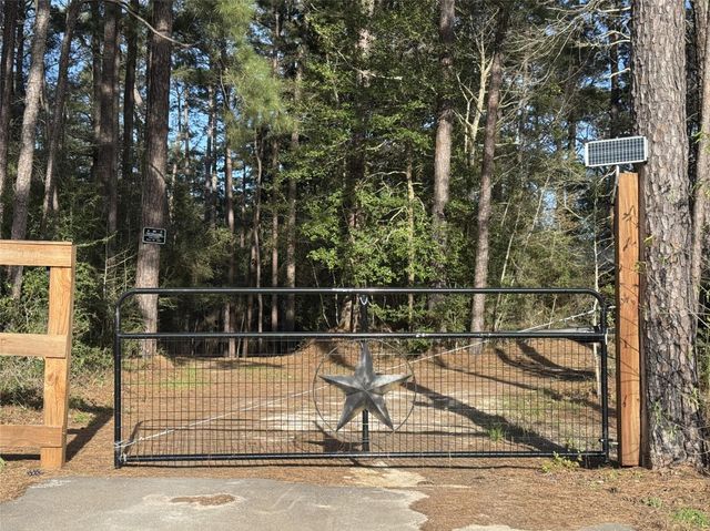 31483 N Us Hwy 69, Zavalla, TX 75980