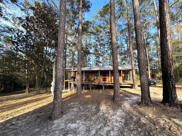 31483 N Us Hwy 69, Zavalla, TX 75980