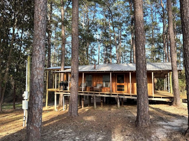 31483 N Us Hwy 69, Zavalla, TX 75980