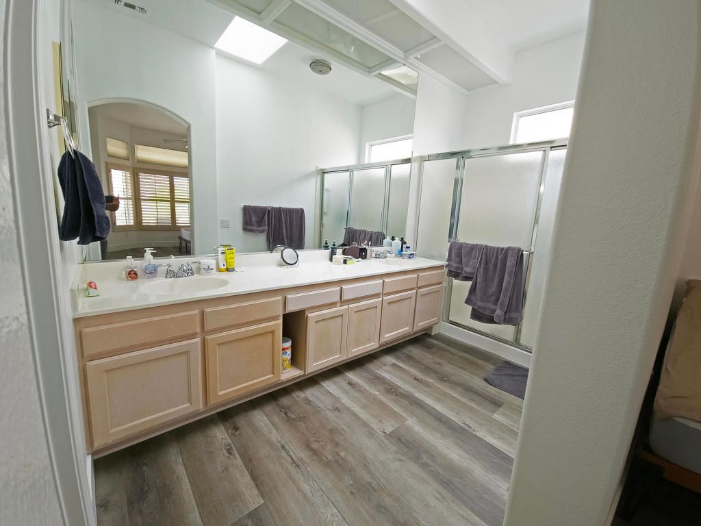 Image 10 of property listing at 37616 Eveningside Road, Palm Desert, CA 92211